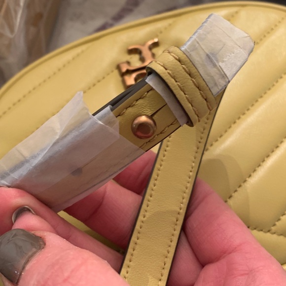 SOLD⛔️Authentic TORY BURCH Quilted leather logo zip top Crosby - Picture 14 of 16